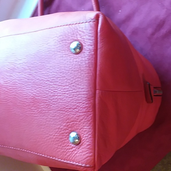 SOLD Michael Kors TravelBag Orange Leather XLarge Bag. Excellent Condition - Picture 8 of 14